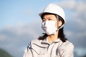 工事現場でマスクを着用する際は熱中症対策を徹底しよう！